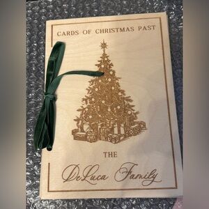 “DeLuca” Christmas Card Holder with Green Ribbon